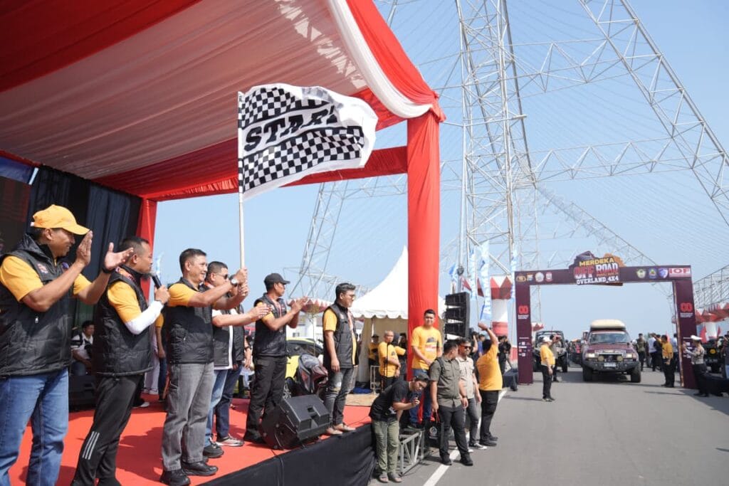 Wali Kota Makassar Lepas Peserta Merdeka Off Road Peduli IV, Dukung Promosi Pariwisata Sulsel 1 Wali Kota Makassar Lepas Peserta Merdeka Off Road Peduli IV, Dukung Promosi Pariwisata Sulsel - wali kota makassar,merdeka off road - Gambar 53