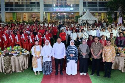 Pesta Rakyat Panakkukang, Munafri–Aliyah Ajak Warga Wujudkan Makassar Tanpa Sampah - Panakkukang - Gambar 59