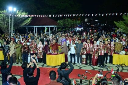 Munafri-Aliyah Hadiri Pesta Rakyat Tamalate, Paparkan 7 Program Unggulan Pemkot Makassar - pesta rakyat tamalate,munafri,aliyah - Gambar 109