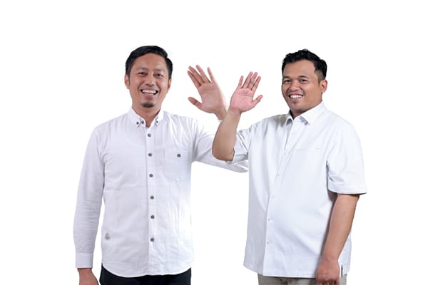 Pemkab Enrekang Amankan Rp30 Miliar untuk Revitalisasi 37 Sekolah 1 Bupati Enrekang, H.M. Yusuf Ritangnga (kiri) bersama Wakil Bupati Enrekang, Andi Tenri Liwang La Tinro (kanan).