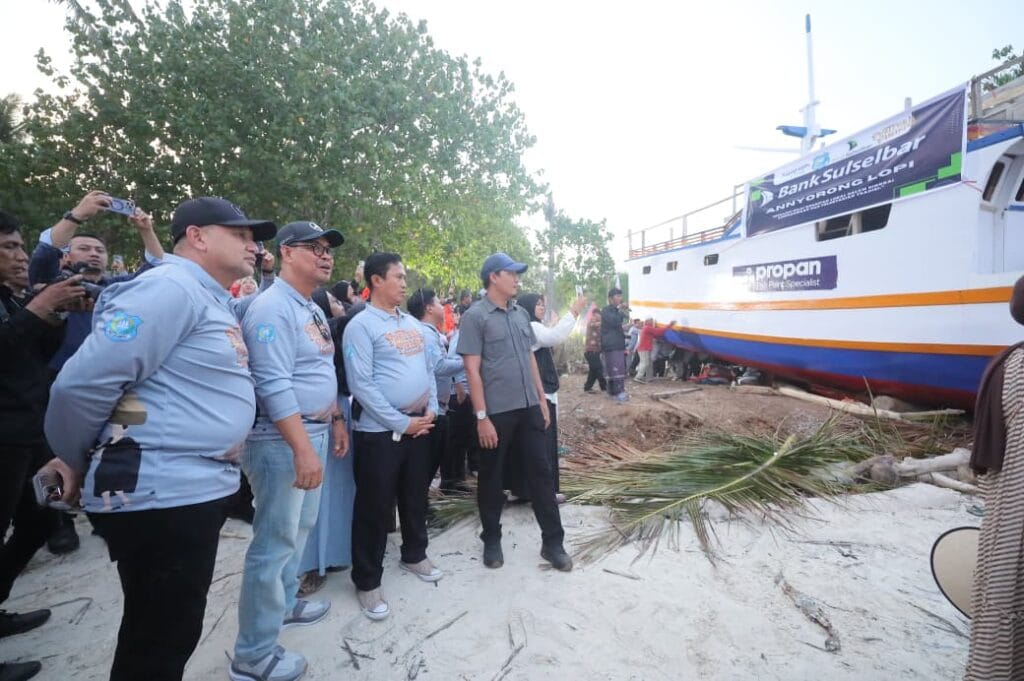 Wali Kota Makassar Hadiri Pembukaan Festival Phinisi 2025 di Bulukumba 1 Makassar