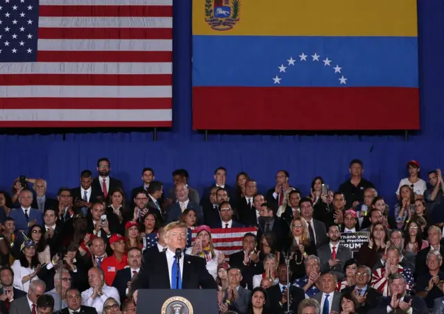 Trump Isyaratkan Kemungkinan Konflik Militer AS–Venezuela 1 Trump