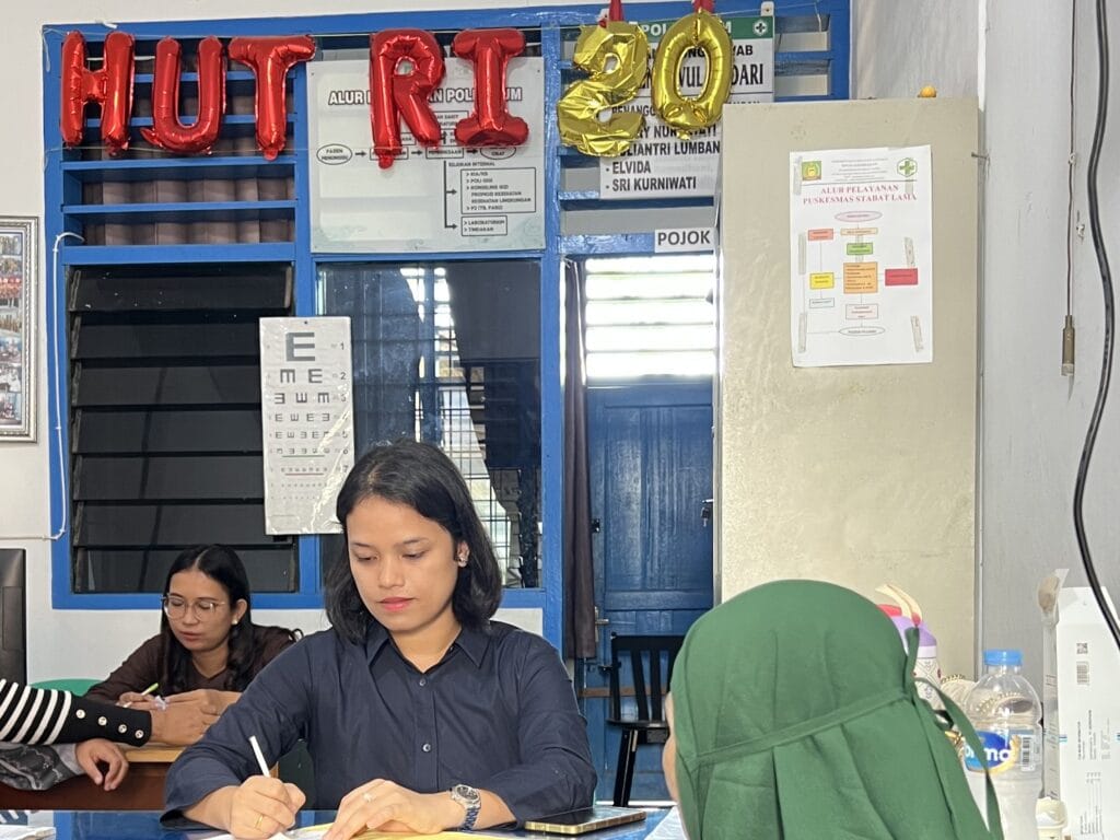 Dokter Puskesmas Bantu Persalinan Kembar di Ambulans Saat Banjir Langkat 1 Banjir