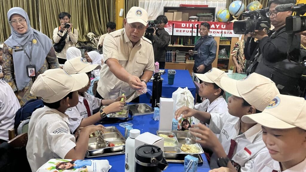 Prabowo Targetkan 82 Juta Penerima MBG Akhir 2026 1 Prabowo