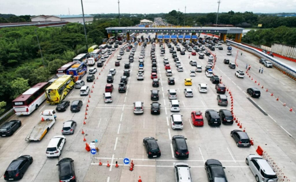 Pemerintah Terapkan One Way dan Ganjil Genap Mudik 2026 1 Mudik