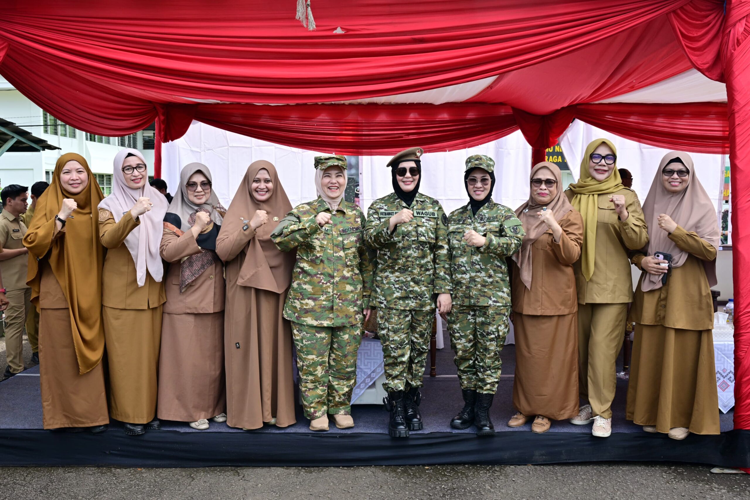 Pemkot Makassar Dukung Penguatan Bela Negara melalui Latsarmil Komcad ASN dan Kepala Desa