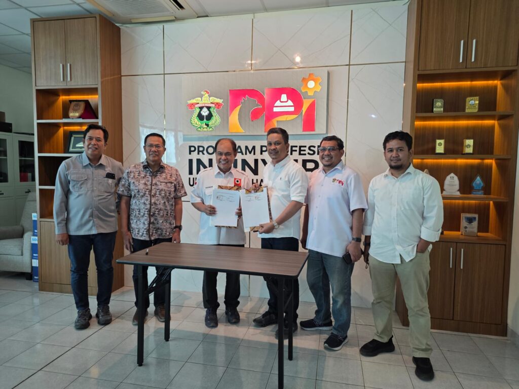 Pererat Sinergitas Alumni, IKA Teknik Sipil Unhas Teken MoU dengan PII Makassar dan Birokrat Fakultas 1