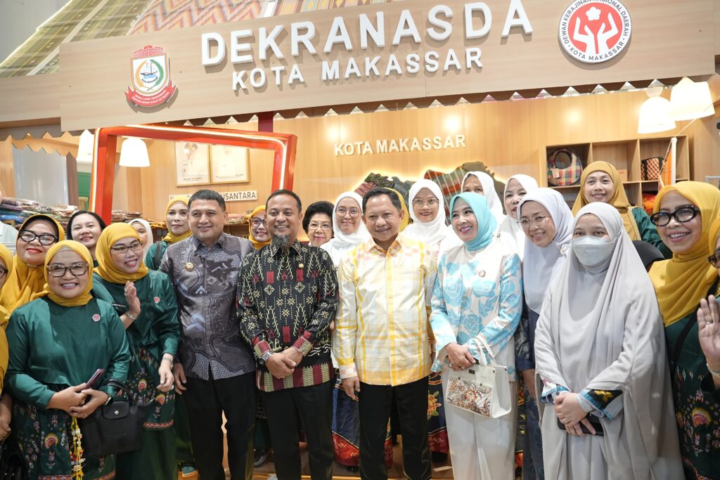Mendagri Resmi Tutup Perayaan HUT Dekranas ke-46 di Makassar, Apresiasi Dukungan Wali Kota Munafri 1