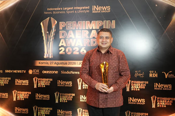 Satu-satunya dari Sulsel, Munafri Diganjar Penghargaan Inovasi Pemimpin Daerah Award 2026 1 Wali Kota Makassar Munafri Arifuddin menerima penghargaan Pemimpin Daerah Award 2026 kategori Pemimpin Daerah Peduli Pembangunan dan Inovasi, Pelayanan Publik Berbasis Digital di Jakarta, Kamis (27/8/2026).