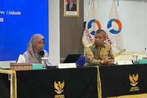 Anggota Ombudsman RI Syafrida R. Rasahan dan Fikri Yasin saat Konferensi Pers tentang Temuan Ombudsman RI dalam Sidak Lapas Kelas IIA Cibinong, di Gedung Ombudsman RI, Jakarta Selatan, Kamis (24/9/2026). Foto: Nauval Pratama/kumparan