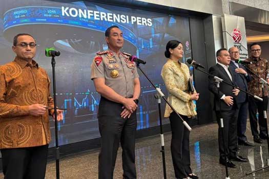 Sufmi Dasco Ahmad menyoroti anjloknya IHSG dan meminta OJK serta BEI terus melakukan perbaikan menyusul peninjauan MSCI terhadap pasar modal Indonesia.