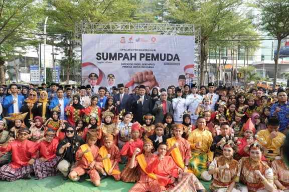 Hari Sumpah Pemuda ke-98, Wali Kota Makassar Munafri Rawat Kebersamaan dengan Pemuda Lintas OKP 1