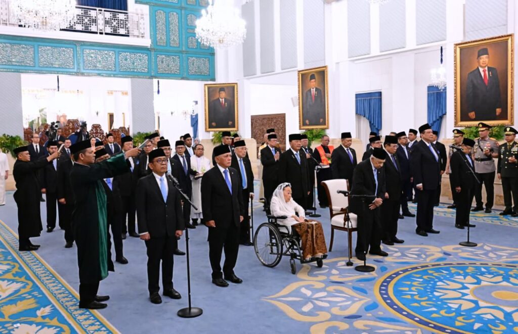 Presiden Prabowo Angkat 26 Anggota Wantimpres di Istana Negara 1 Presiden Prabowo Subianto memimpin pelantikan 26 anggota Dewan Pertimbangan Presiden (Wantimpres) di Istana Negara, Jakarta, Jumat (2/10/2026).